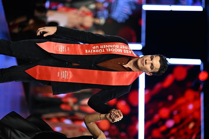 Sammyvit Klass Model Türkiye 2025 �Klass Model Türkiye 2025 F�rst Runner Up�  Unvan�n� Erkeklerde �Efe Soykan Okka� Kazand� 